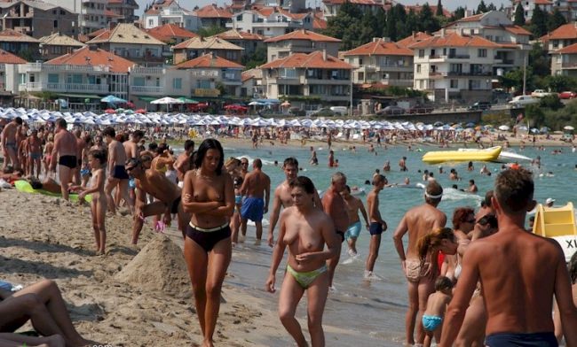 Nudists Bulgaria - the international resort for a nudism [Bodyart Collection]