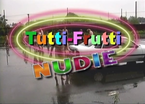 Tutti-Frutti Nudie - group of nudists in a cottage [Bodyart Collection]