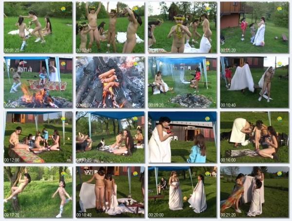 With Mum at the Cottage - naturism of video outdoors [Bodyart Collection]