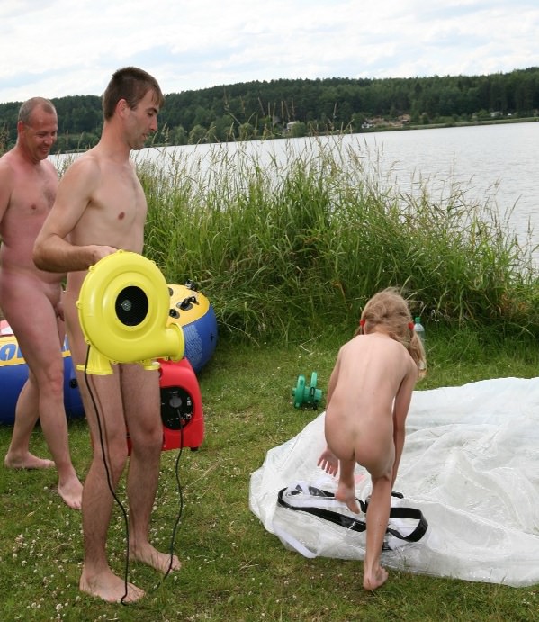 Family nudism on the small river - FKK Club [Bodyart Collection]