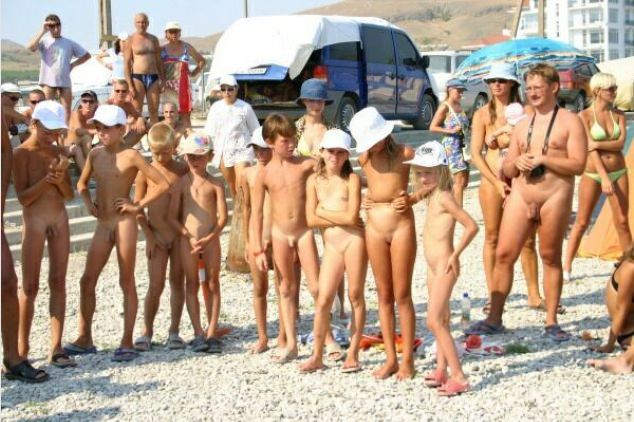 Group photos of young nudists [Bodyart Collection]