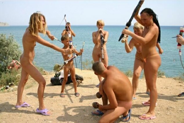 Adults and children nudists play Indians | FKK Strand [Bodyart Collection]