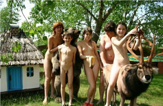 Purenudism premium - family photos of nudists | FKK premium [Bodyart Collection]