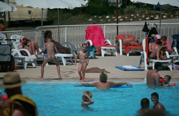 Family nudism - an aquapark for a nudism in Europe [Bodyart Collection]