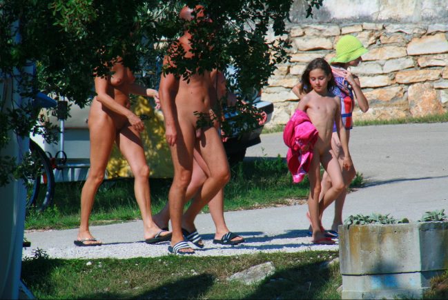 Nudism in Germany Photo (set 7) [Bodyart Collection]